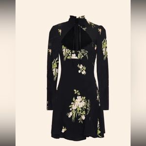 ISO! Reformation Vivienne Dress size 8 or 10 in Crystal black floral